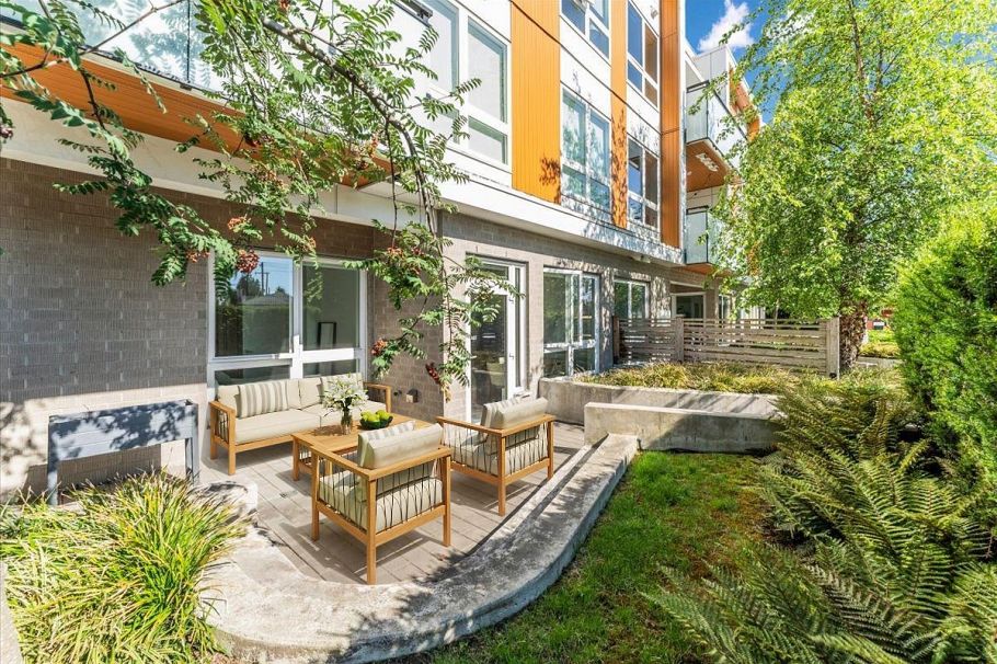 101 7878 Granville Street Vancouver, BC - 4