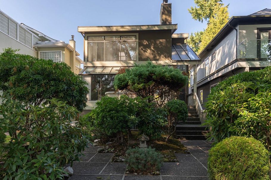 4027 W 32nd Avenue Vancouver, BC - 4