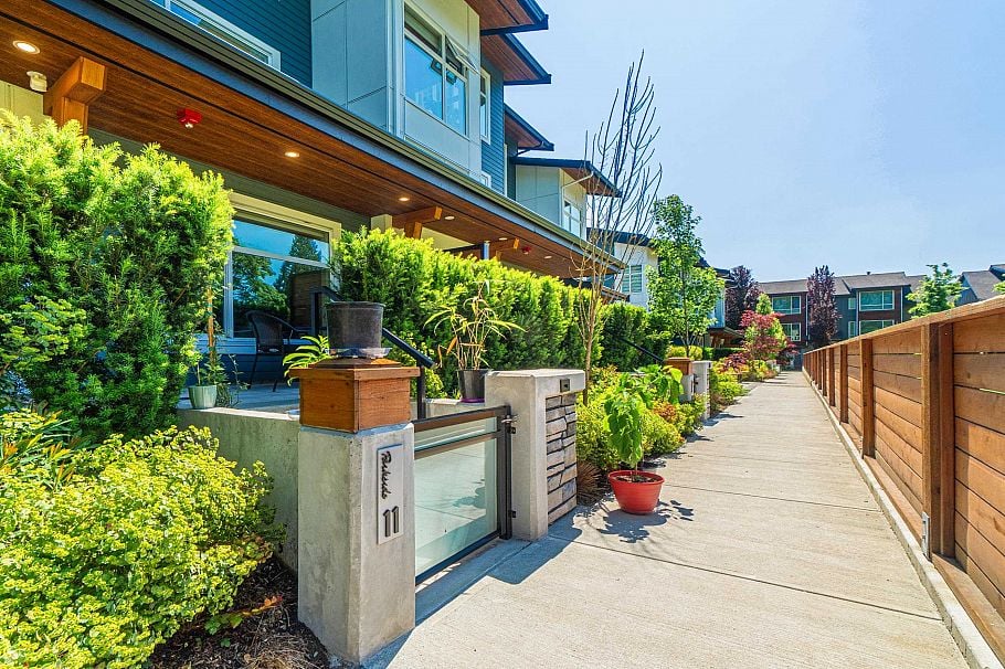 11 933 Premier Street North Vancouver, BC - 32