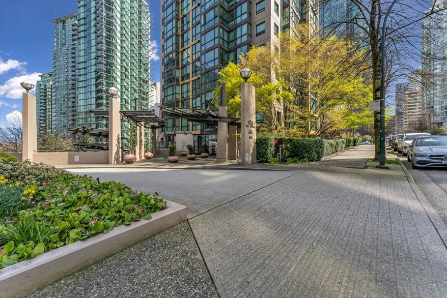 2011 1331 Alberni Street Vancouver, BC - 29