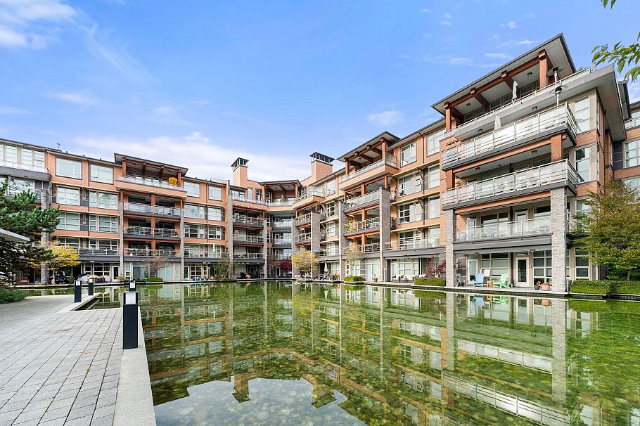 420 3602 Aldercrest Drive North Vancouver, BC - 2