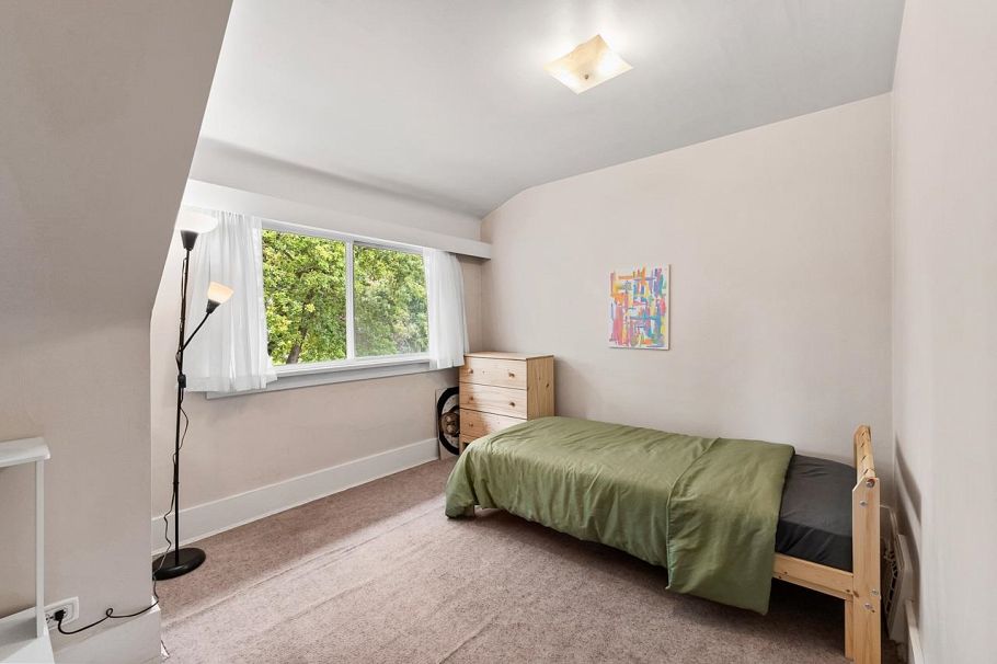 4879 Collingwood Street Vancouver, BC - 8