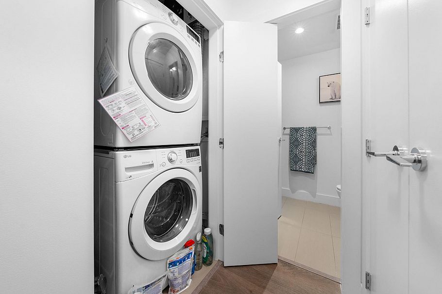 420 3602 Aldercrest Drive North Vancouver, BC - 18