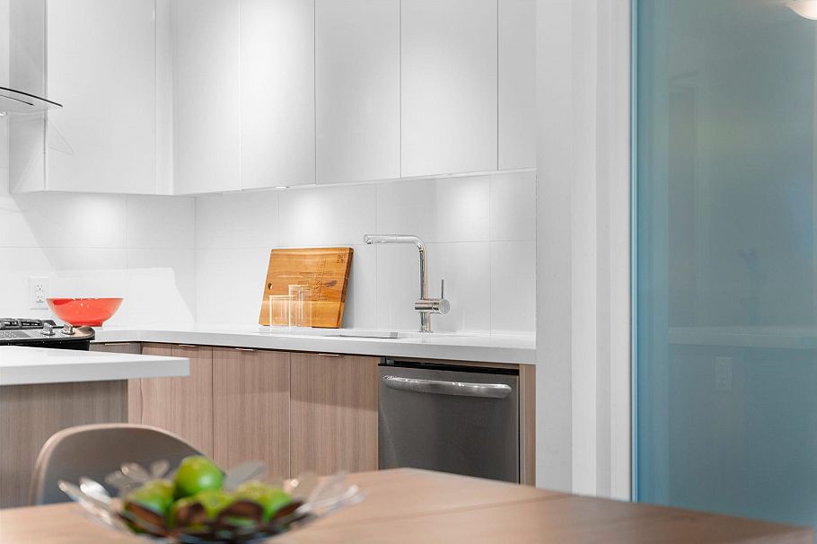 420 3602 Aldercrest Drive North Vancouver, BC - 5