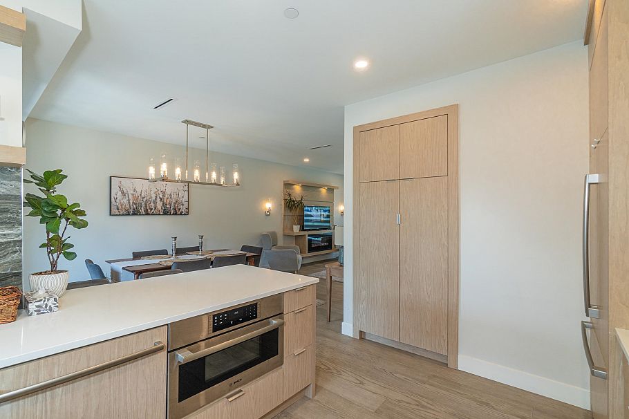 11 933 Premier Street North Vancouver, BC - 10