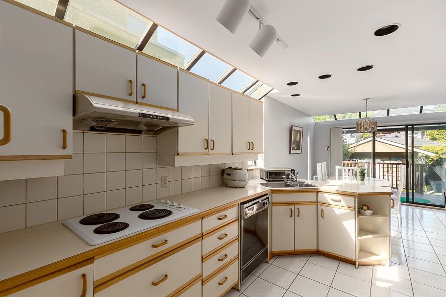 4027 W 32nd Avenue Vancouver, BC - 11