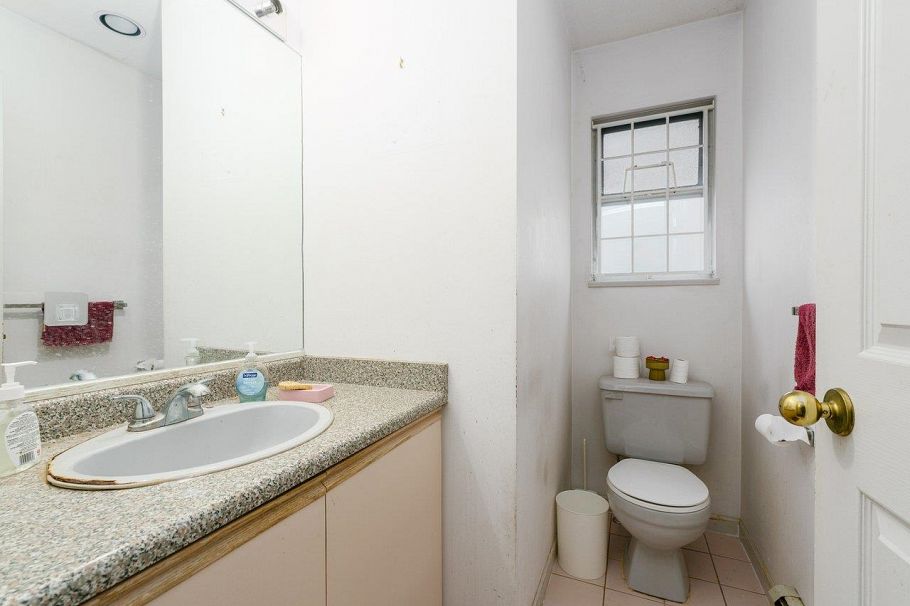 1573 W 66th Avenue Vancouver, BC - 13