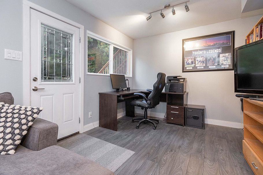 2644 Kilmarnock Crescent North Vancouver, BC - 28