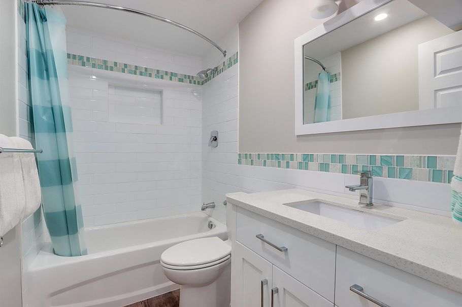 1806 Deep Cove Road North Vancouver, BC - 28