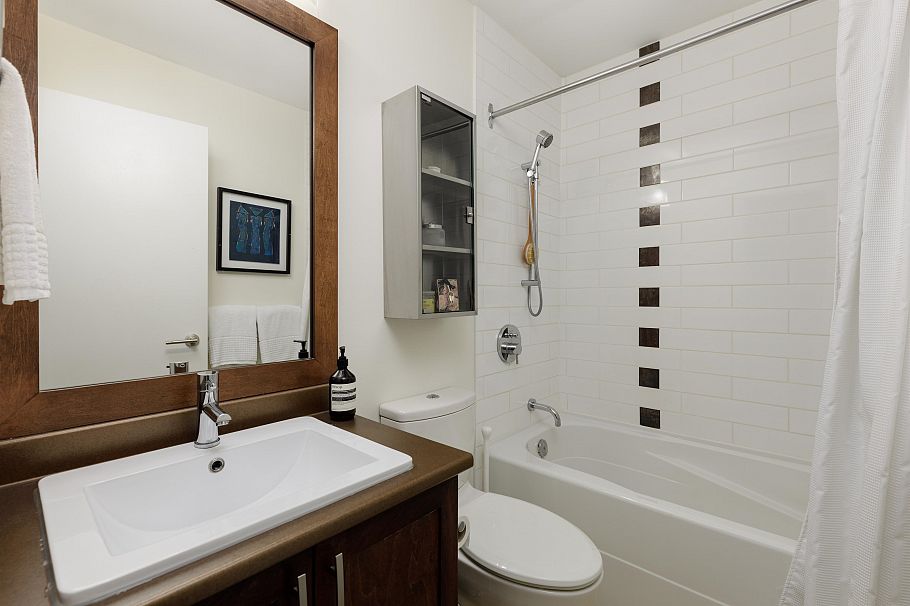 4 307 E 15th Street North Vancouver, BC - 29