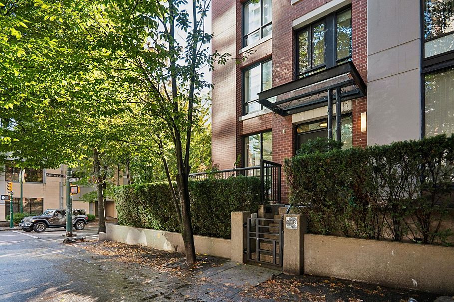 308 Smithe Street Vancouver, BC - 1