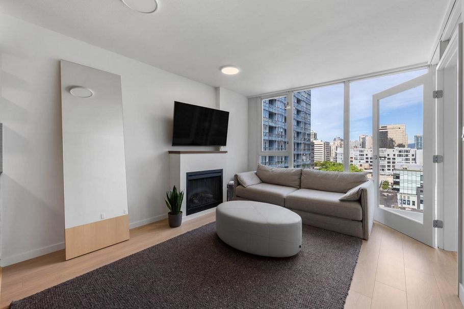 1102 822 Seymour Street Vancouver, BC - 3