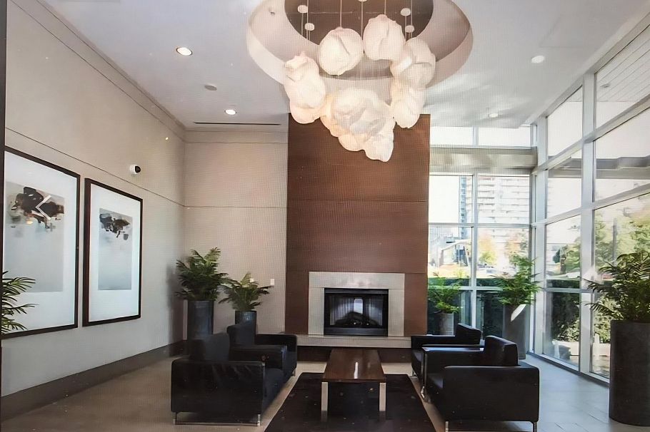 304 158 W 13TH STREET, North Vancouver BC V7M 0A7 North Vancouver, BC - 1