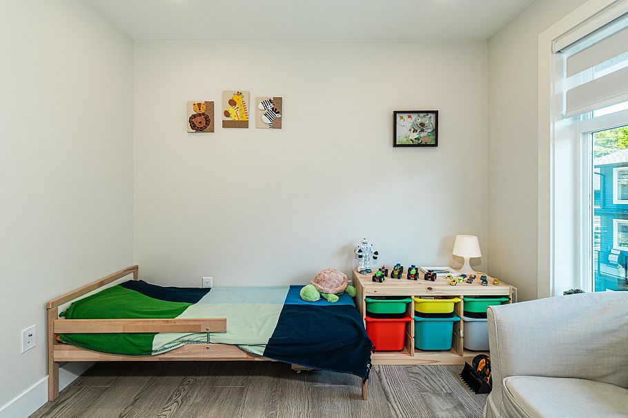 11 933 Premier Street North Vancouver, BC - 24