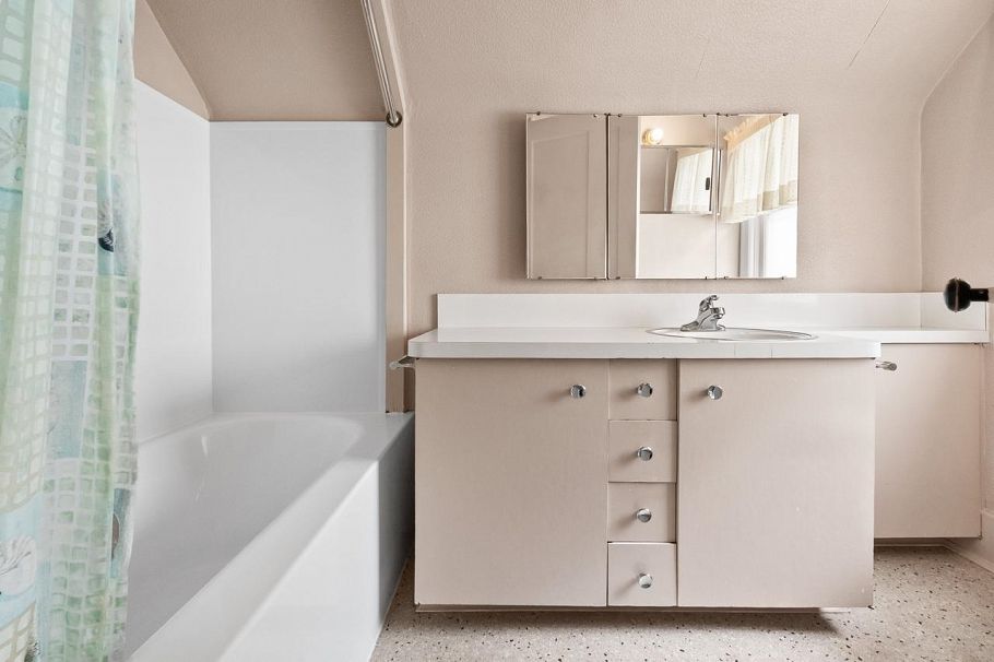 4879 Collingwood Street Vancouver, BC - 9