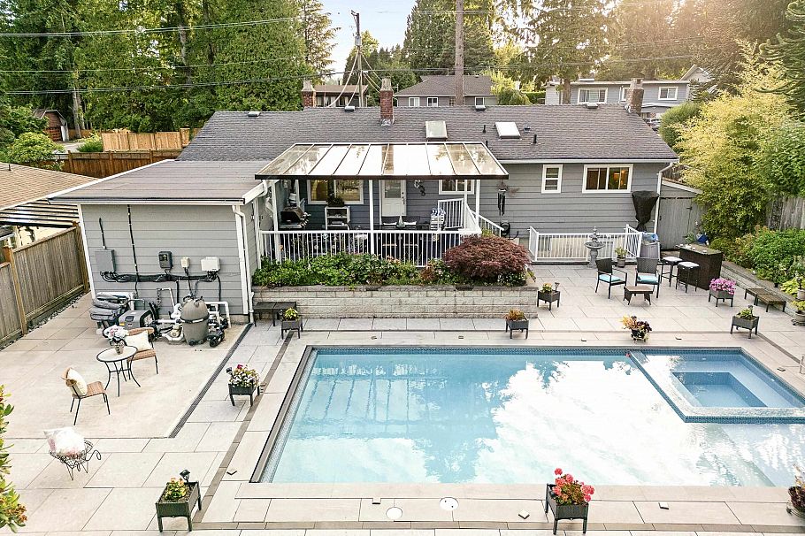 1350 Berkley Road North Vancouver, BC - 3