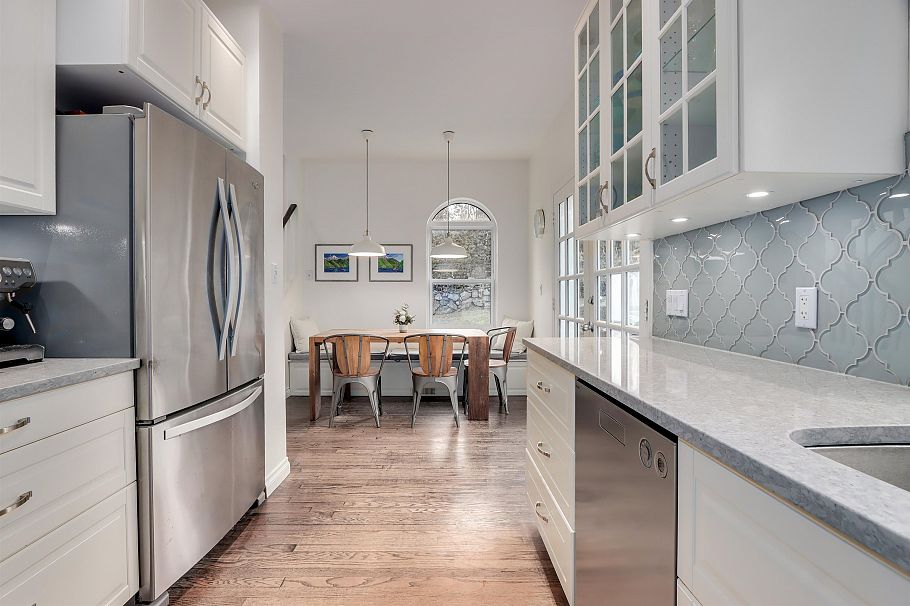 1806 Deep Cove Road North Vancouver, BC - 14