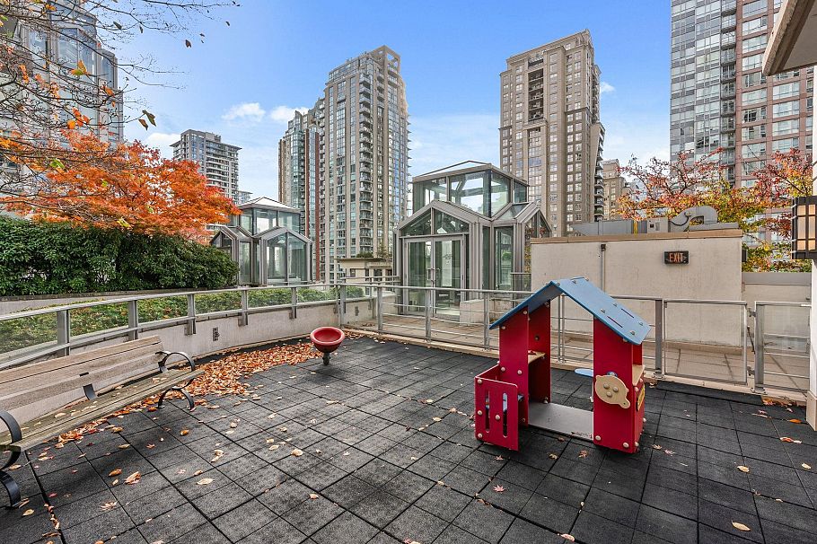 907 565 Smithe Street Vancouver, BC - 29