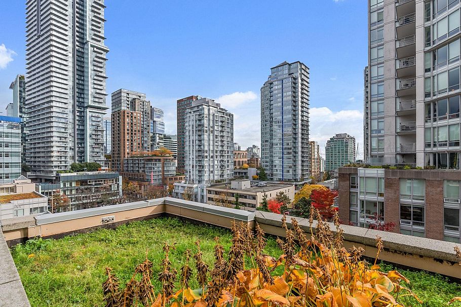 907 565 Smithe Street Vancouver, BC - 24