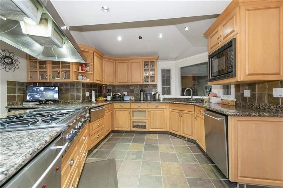 4XXX BEVERLY CRESCENT, Vancouver BC V6J 4E7 Vancouver, BC - 4