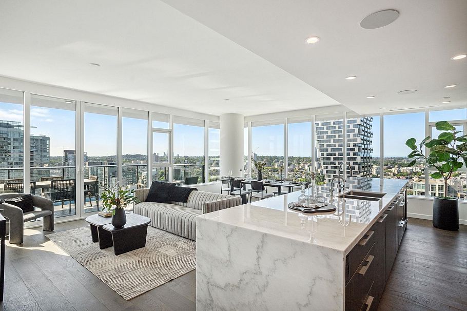 3303 1335 Howe Street Vancouver, BC - 1