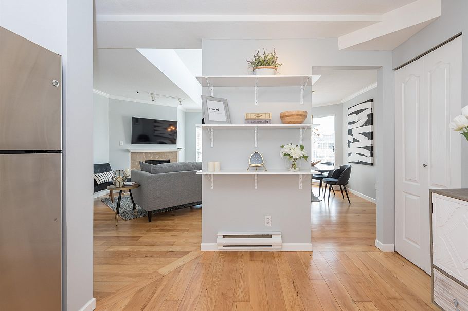 208 788 W 8th Avenue Vancouver, BC - 17