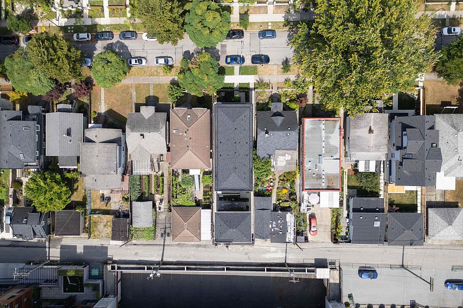 1 3466 Franklin Street Vancouver, BC - 28