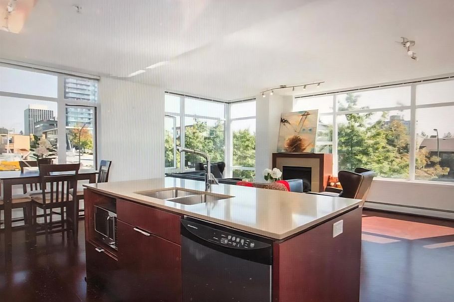 304 158 W 13TH STREET, North Vancouver BC V7M 0A7 North Vancouver, BC - 3