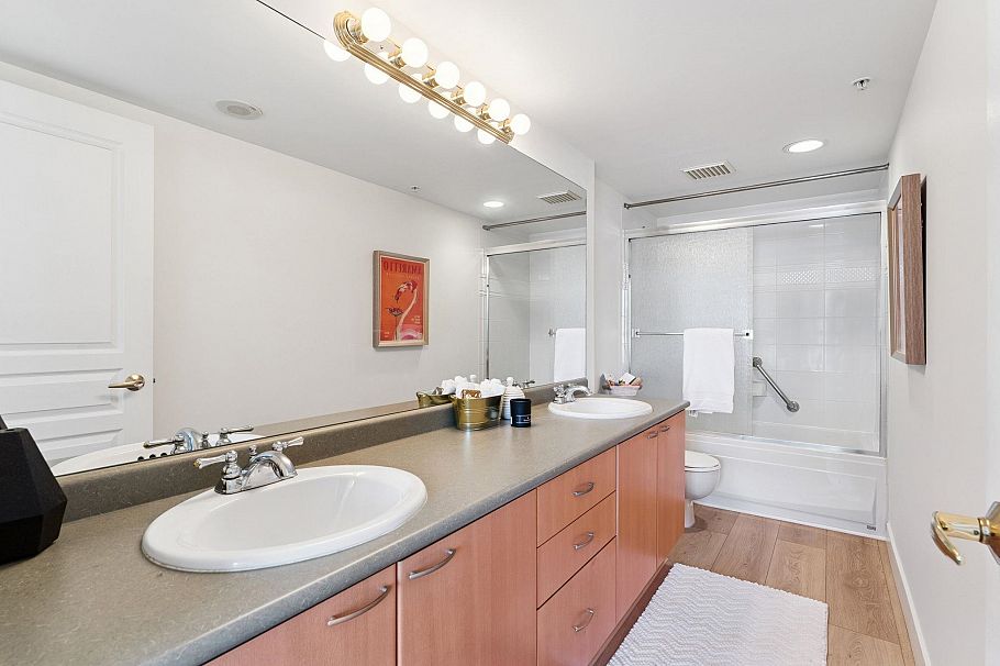 601 108 E 14th Street North Vancouver, BC - 22