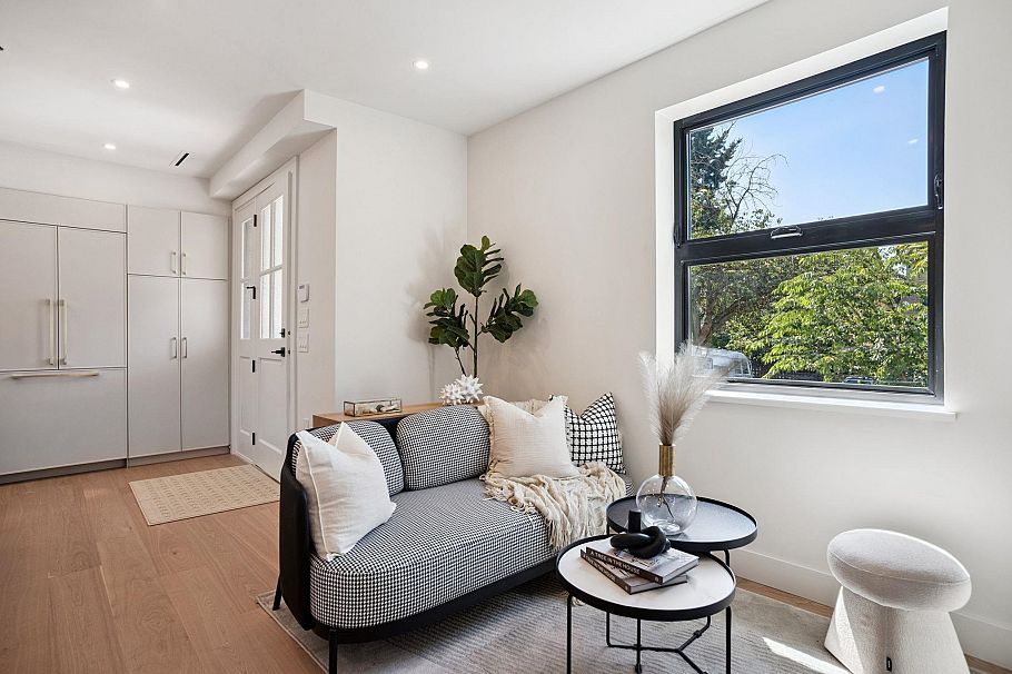 1 1915 E 3rd Avenue Vancouver, BC - 5