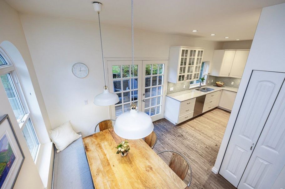 1806 Deep Cove Road North Vancouver, BC - 17