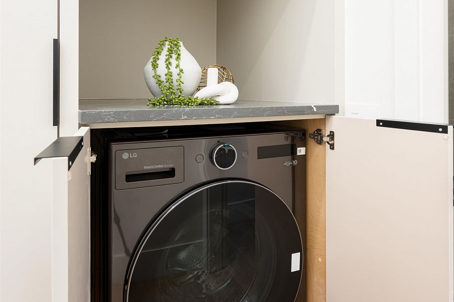 1 3466 Franklin Street Vancouver, BC - 17