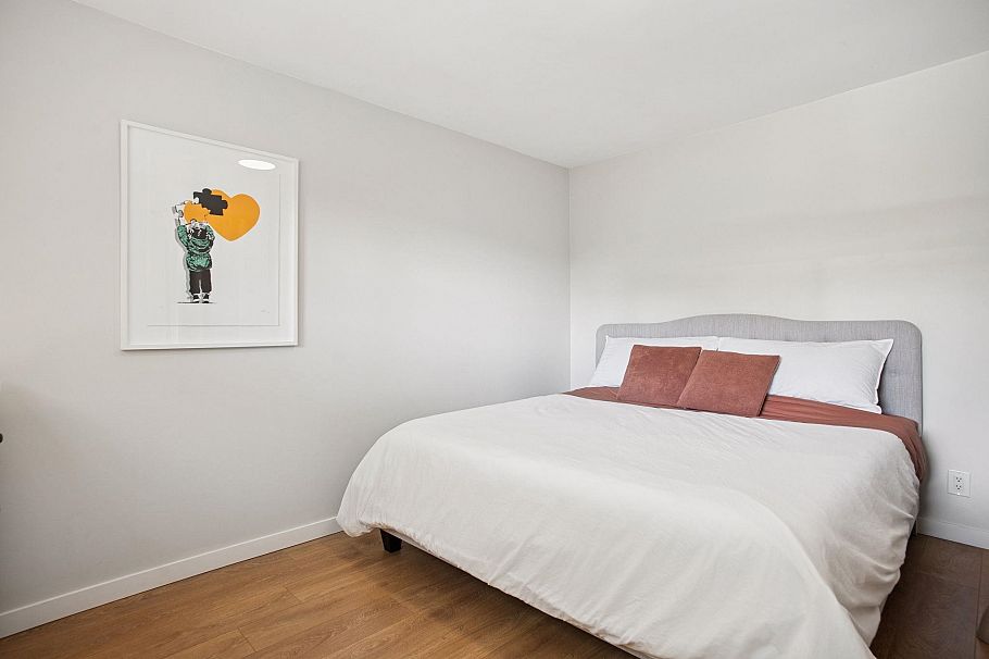 2790 Napier Street Vancouver, BC - 14