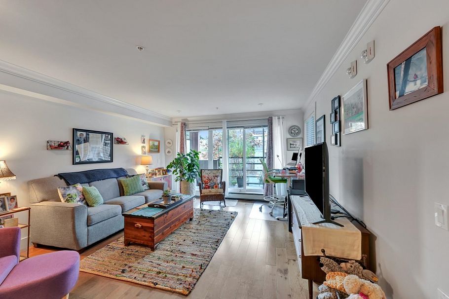 202 857 W 15th Street North Vancouver, BC - 22