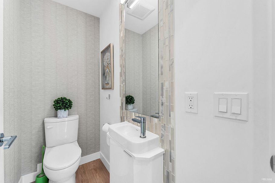 7881 French Street Vancouver, BC - 14