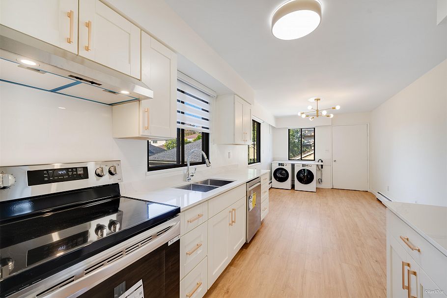 4565 W 9th Avenue Vancouver, BC - 14