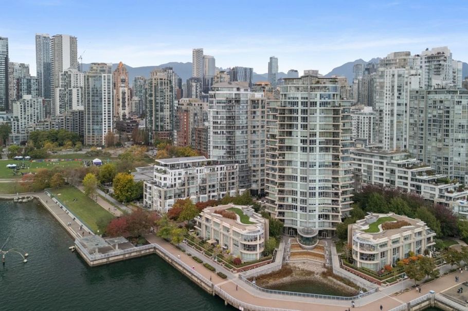 805 1383 Marinaside Crescent Vancouver, BC - 28