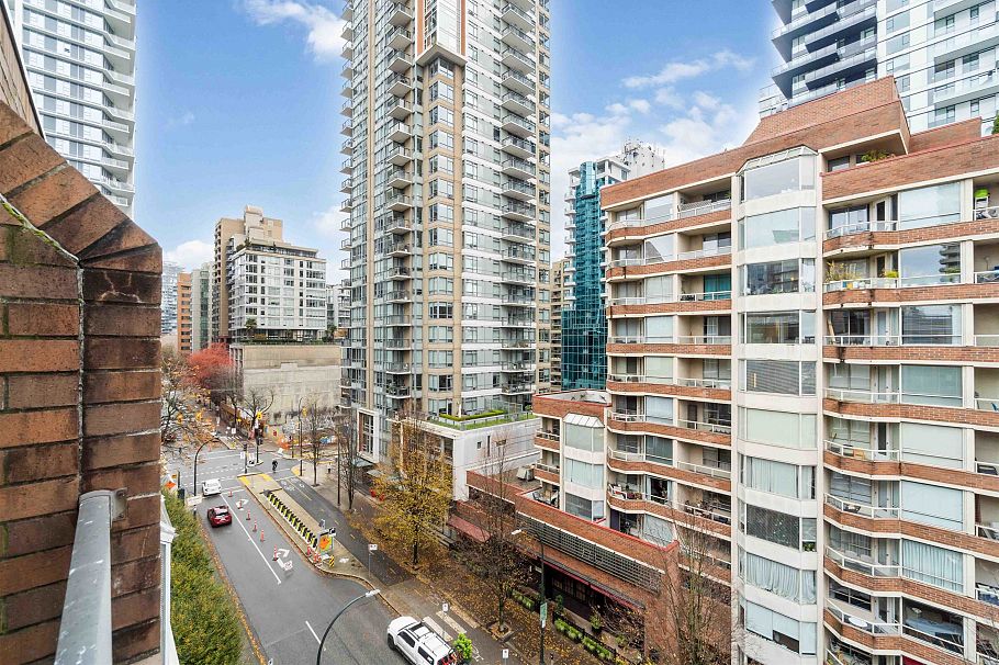 808 1333 Hornby Street Vancouver, BC - 30
