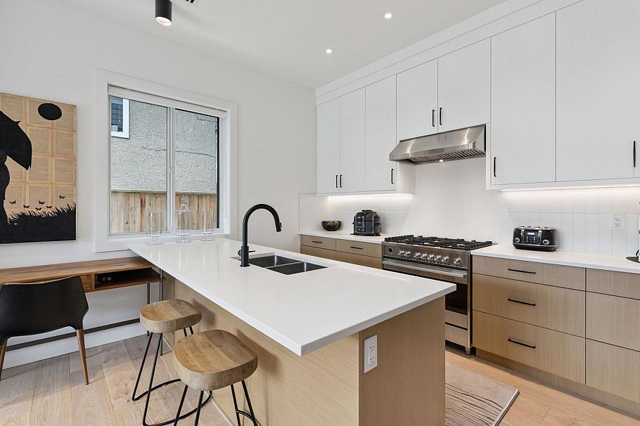 1 1621 E 11th Avenue Vancouver, BC - 17