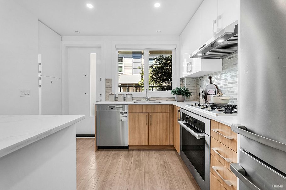 7881 French Street Vancouver, BC - 11