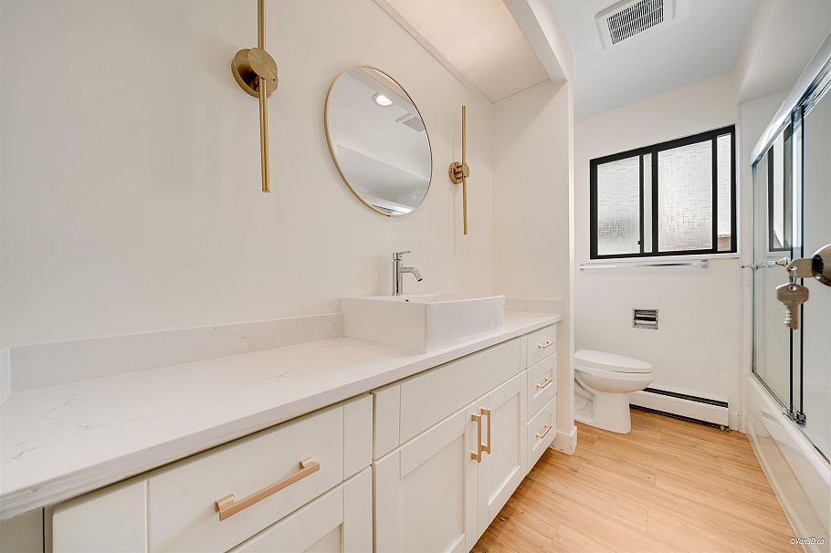 4565 W 9th Avenue Vancouver, BC - 15