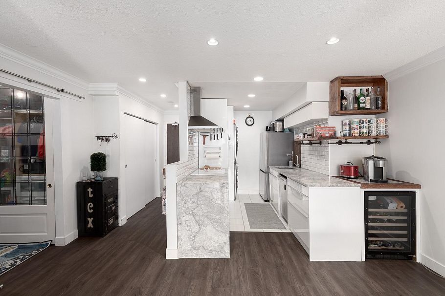 304 1352 W 10th Avenue Vancouver, BC - 5