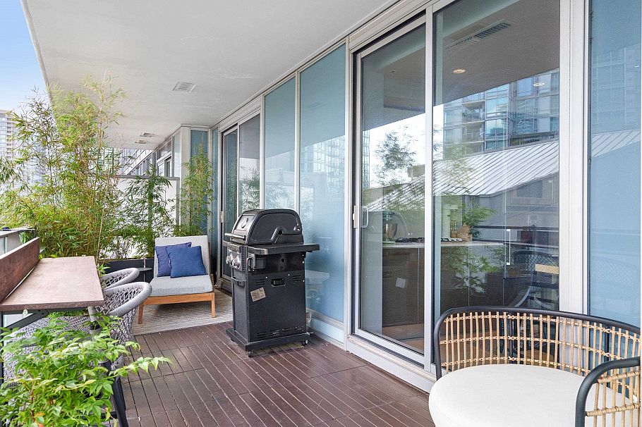 601 1499 W Pender Street Vancouver, BC - 8