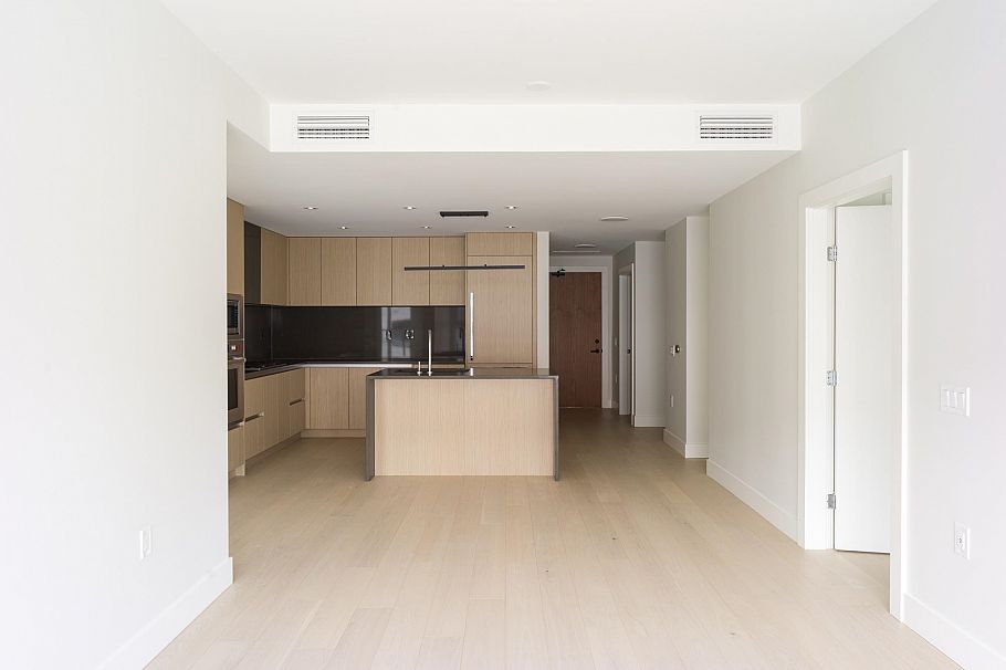 205 3636 W 39th Avenue Vancouver, BC - 3