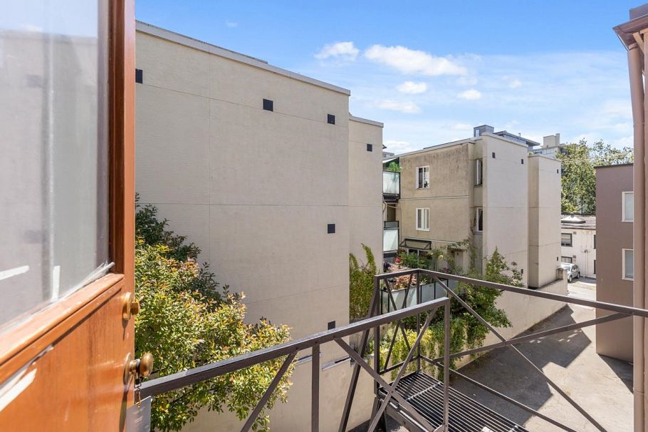 302 1246 Cardero Street Vancouver, BC - 21