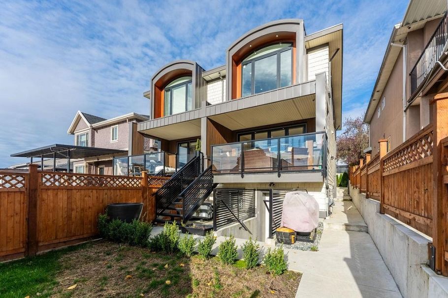 1766 E 64th Avenue Vancouver, BC - 32