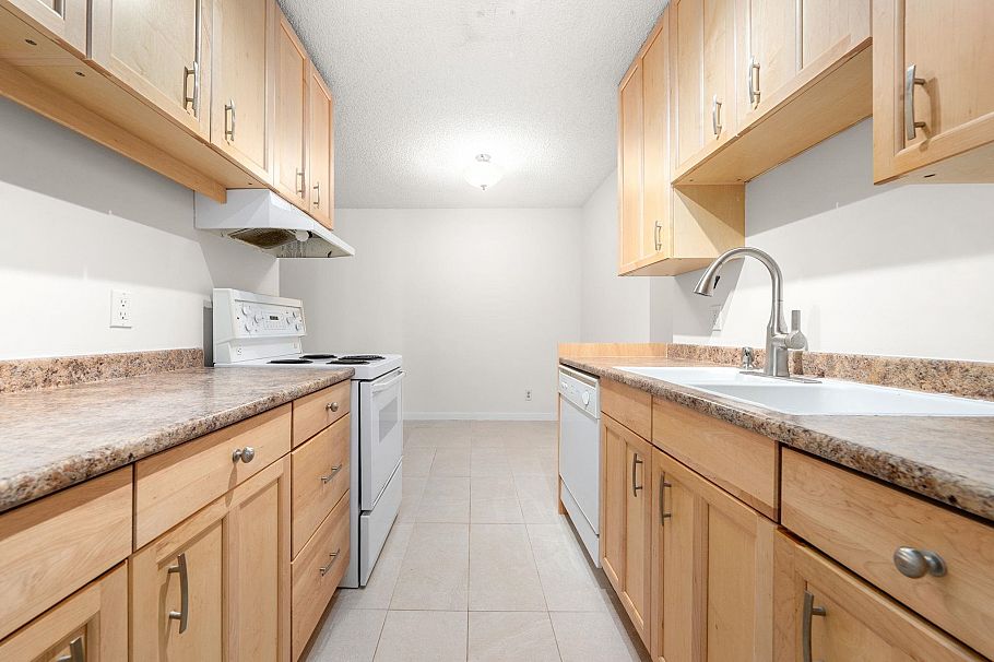 119 2012 Fullerton Avenue North Vancouver, BC - 4