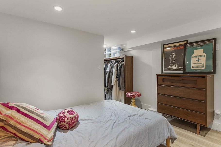 439 E 22nd Avenue Vancouver, BC - 25