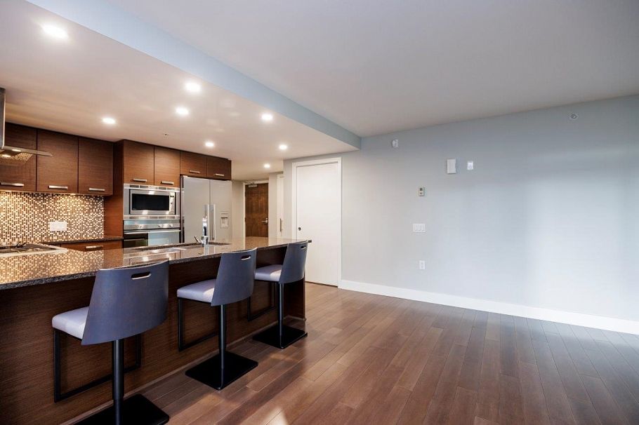 108 210 W 13th Street North Vancouver, BC - 13