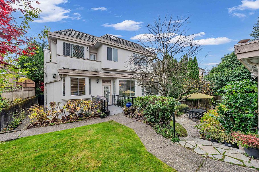 1285 W 47th Avenue Vancouver, BC - 39